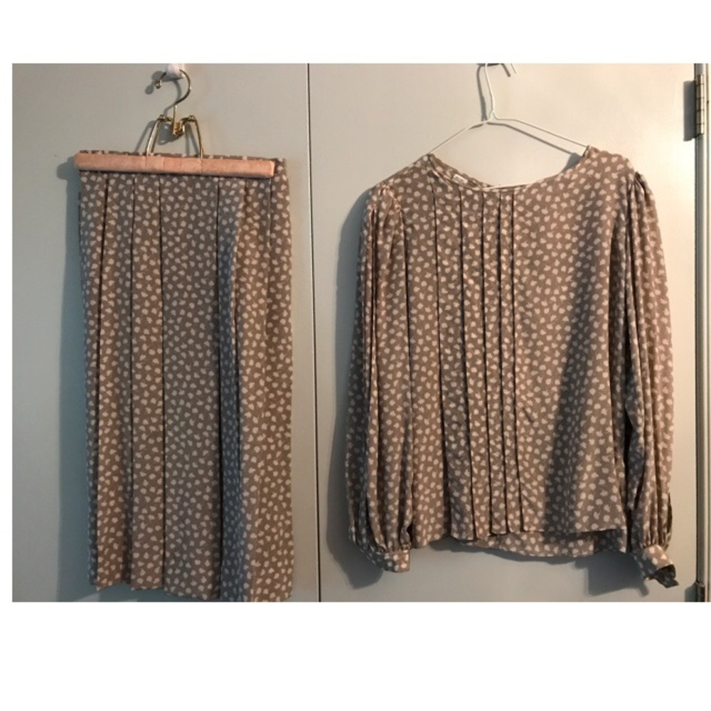 Vintage Albert Nipon Collectables Blouse & Skirt